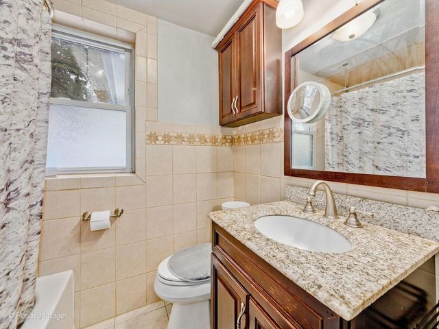 36 E Touhy Avenue, Park Ridge, IL 60068