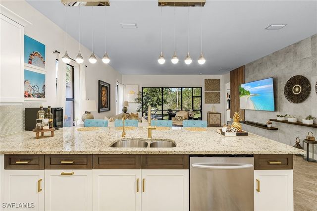 3063 Hudson TER, Naples, FL 34119