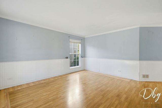 60 W Dahlia Lane, Round Lake Beach, IL 60073
