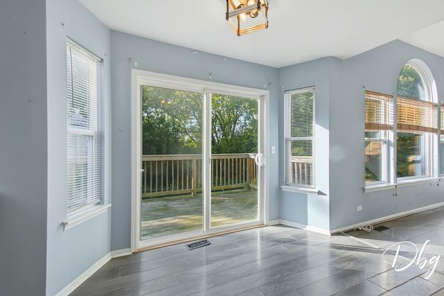 60 W Dahlia Lane, Round Lake Beach, IL 60073