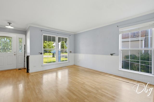 60 W Dahlia Lane, Round Lake Beach, IL 60073