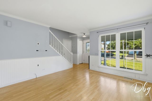 60 W Dahlia Lane, Round Lake Beach, IL 60073