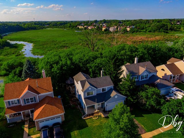 60 W Dahlia Lane, Round Lake Beach, IL 60073