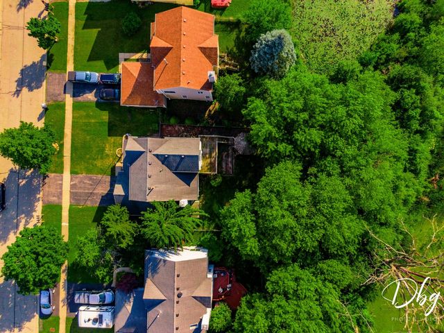 60 W Dahlia Lane, Round Lake Beach, IL 60073
