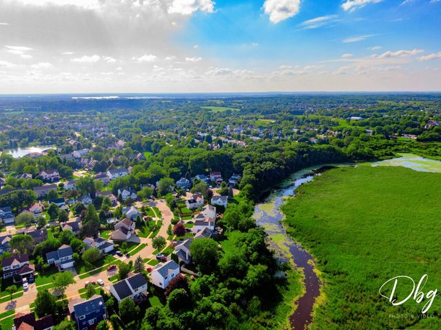 60 W Dahlia Lane, Round Lake Beach, IL 60073