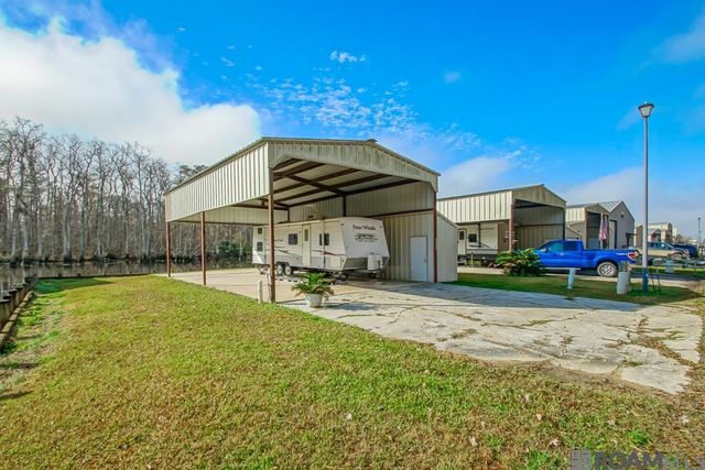 23340 Chene Blanc Ln, Maurepas, LA 70449