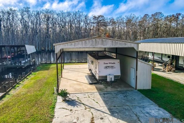 23340 Chene Blanc Ln, Maurepas, LA 70449