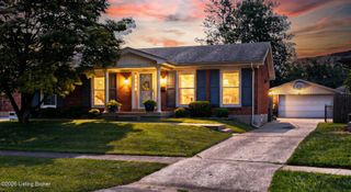 4012 Landside Dr, Louisville, KY 40220