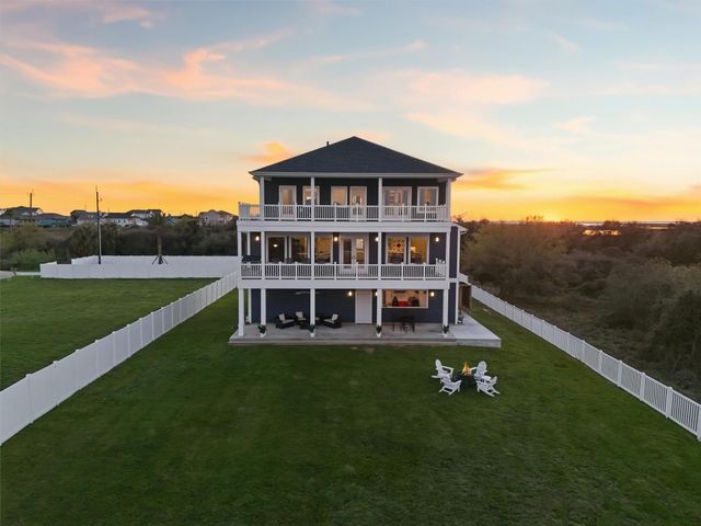 3900 Galleon, Galveston, TX 77554