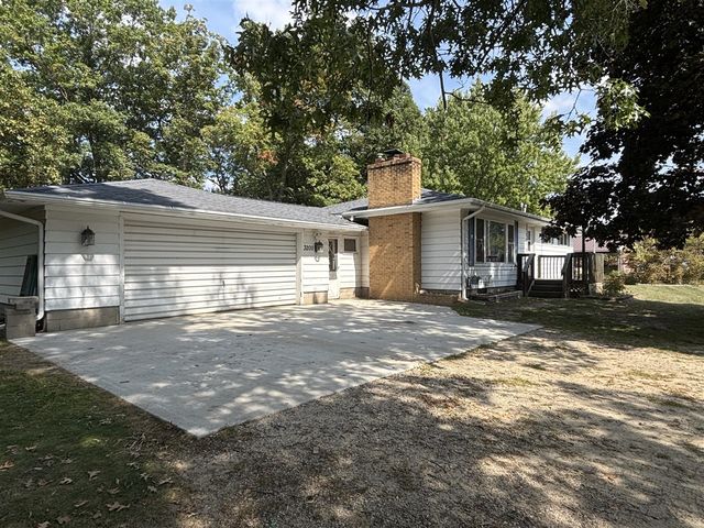 3200 W Long Lake Road, Orleans, MI 48865