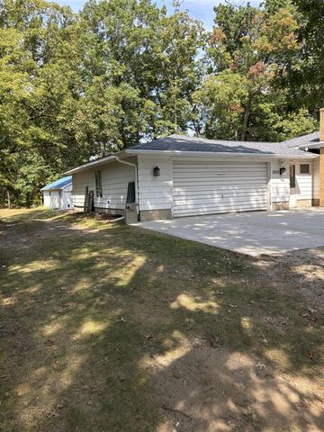 3200 W Long Lake Road, Orleans, MI 48865
