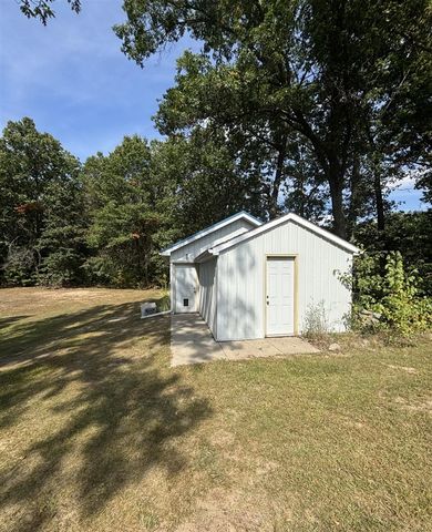 3200 W Long Lake Road, Orleans, MI 48865