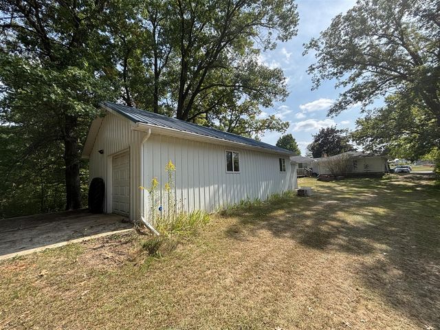 3200 W Long Lake Road, Orleans, MI 48865