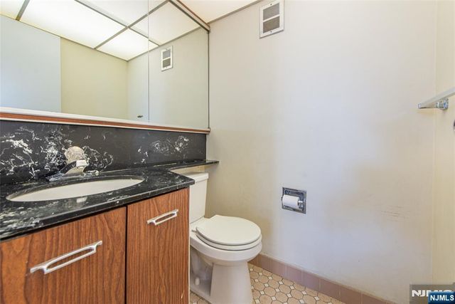 355 River Road Unit H, Nutley, NJ 07110