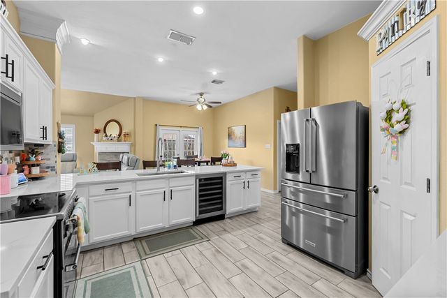 6721 Tudor Dr, Corpus Christi, TX 78414