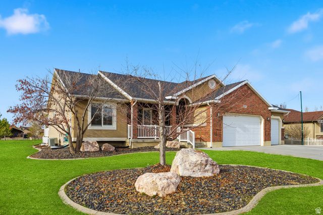 3533 N REMUDA DR, Farr West, UT 84404