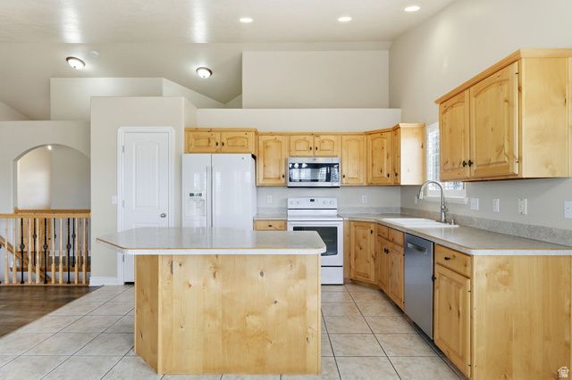 3533 N REMUDA DR, Farr West, UT 84404