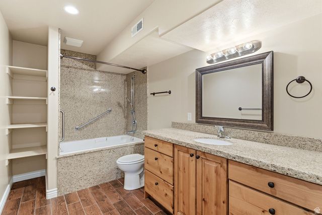 3533 N REMUDA DR, Farr West, UT 84404