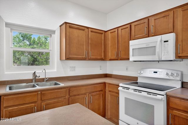 1274 E HAROLD Drive, San Tan Valley, AZ 85140