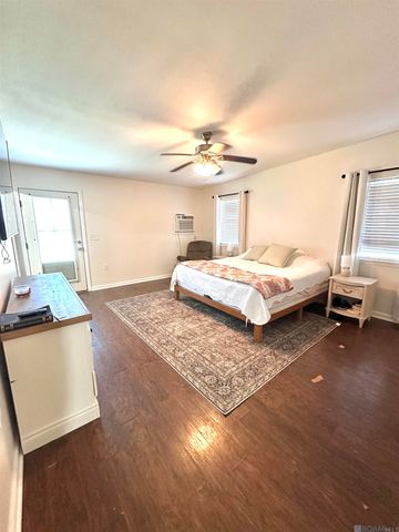 19647 Perrilloux Rd, Livingston, LA 70754