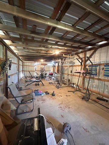 19647 Perrilloux Rd, Livingston, LA 70754