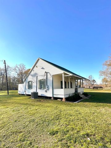 19647 Perrilloux Rd, Livingston, LA 70754