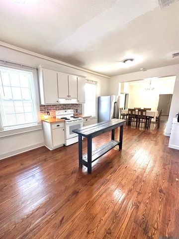 19647 Perrilloux Rd, Livingston, LA 70754