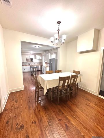 19647 Perrilloux Rd, Livingston, LA 70754