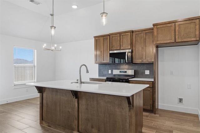 17601 Knox Farm Road, Edmond, OK 73012