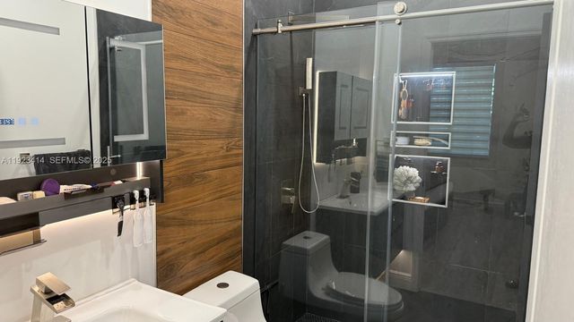 13839 SW 152nd Ter, Miami, FL 33177