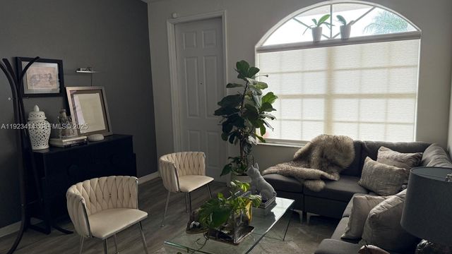 13839 SW 152nd Ter, Miami, FL 33177