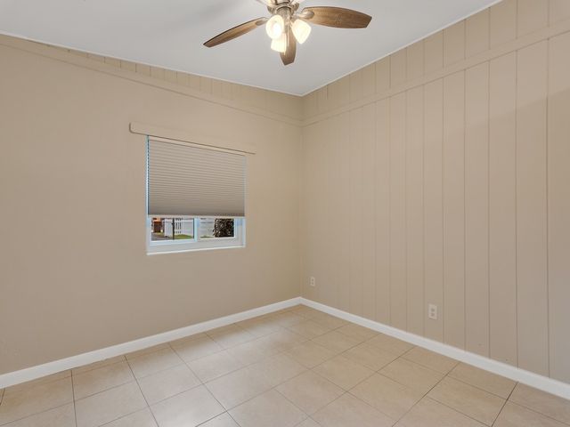 6425 4th Place, Vero Beach, FL 32968