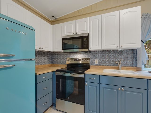 6425 4th Place, Vero Beach, FL 32968