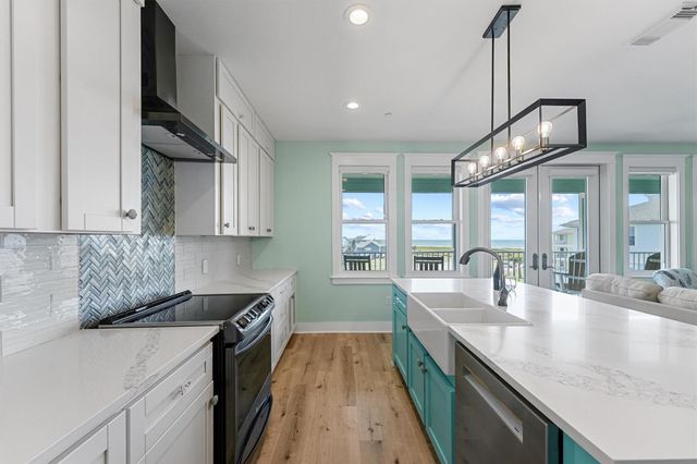 4121 Pointe West Drive 302, Galveston, TX 77554