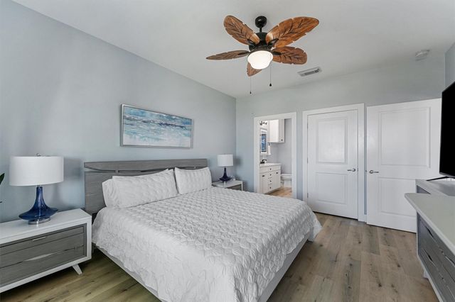 4121 Pointe West Drive 302, Galveston, TX 77554