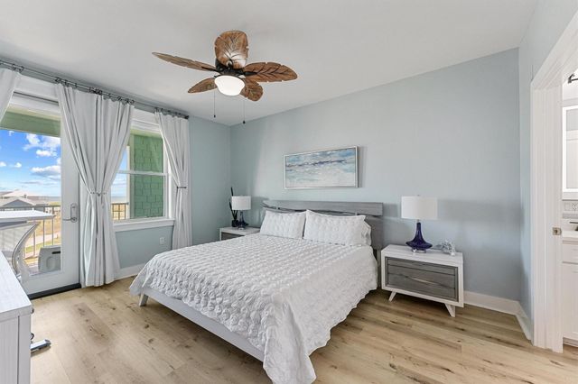 4121 Pointe West Drive 302, Galveston, TX 77554