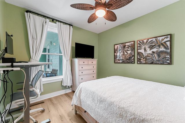 4121 Pointe West Drive 302, Galveston, TX 77554