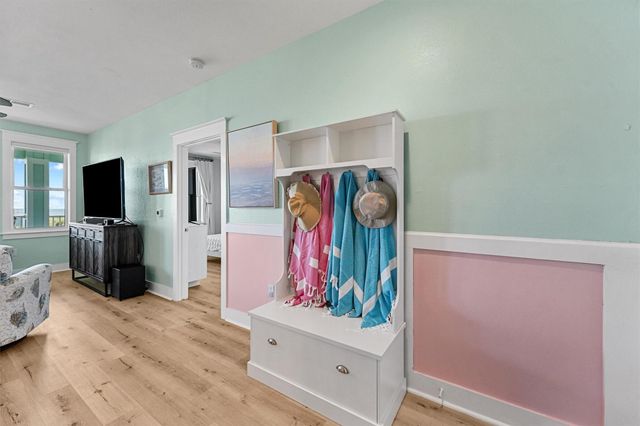 4121 Pointe West Drive 302, Galveston, TX 77554