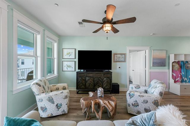 4121 Pointe West Drive 302, Galveston, TX 77554