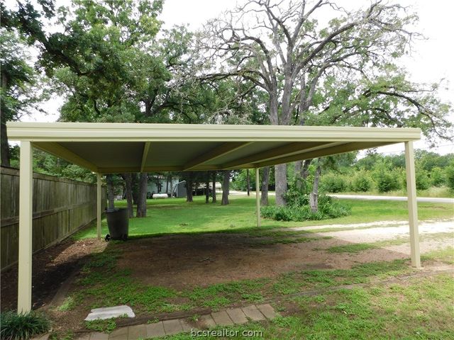 402 Higgs Drive, Bryan, TX 77807