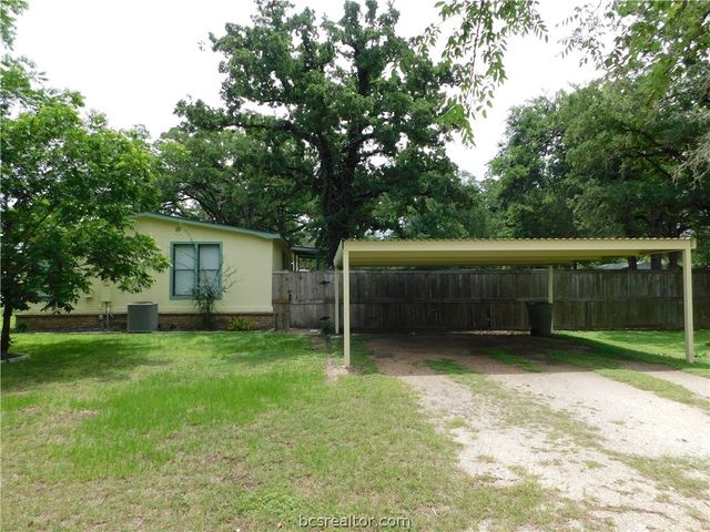 402 Higgs Drive, Bryan, TX 77807