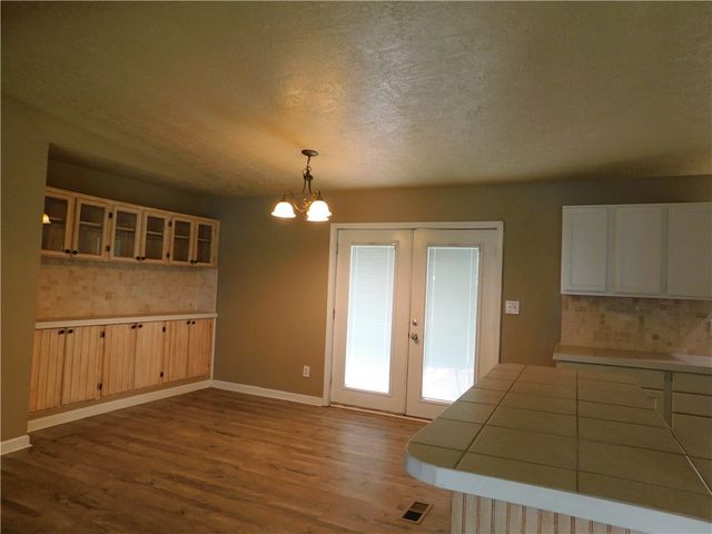 402 Higgs Drive, Bryan, TX 77807