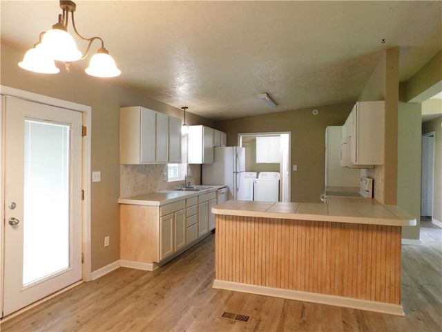 402 Higgs Drive, Bryan, TX 77807