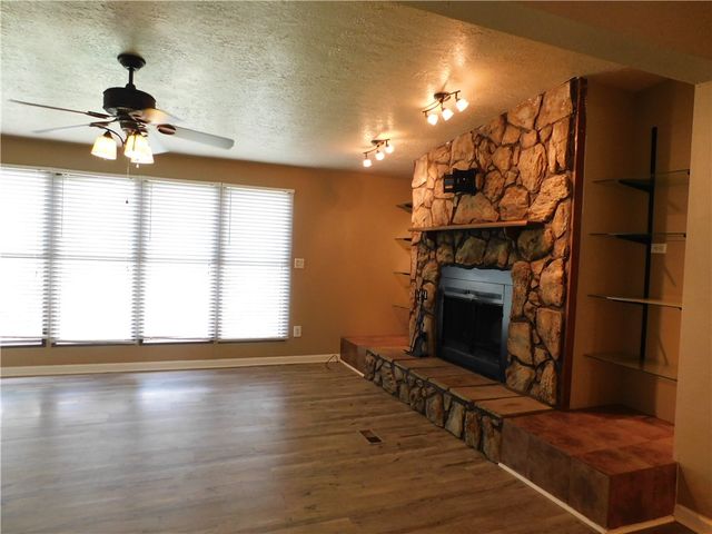 402 Higgs Drive, Bryan, TX 77807