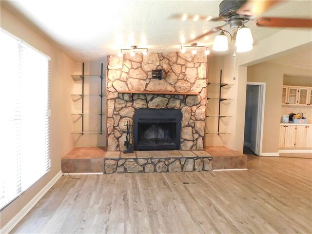 402 Higgs Drive, Bryan, TX 77807