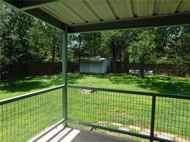 402 Higgs Drive, Bryan, TX 77807