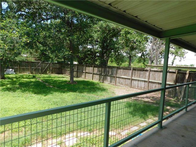 402 Higgs Drive, Bryan, TX 77807