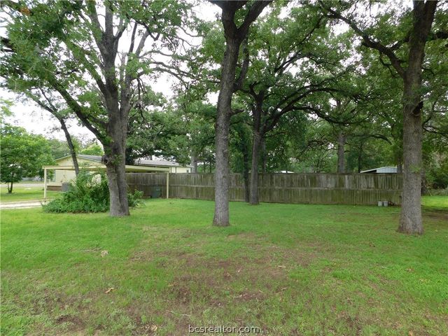 402 Higgs Drive, Bryan, TX 77807