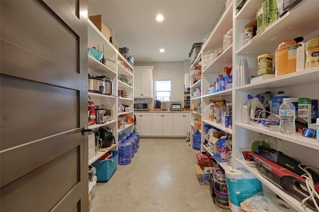 1100 Calhoun RD, Eagle Lake, TX 77434