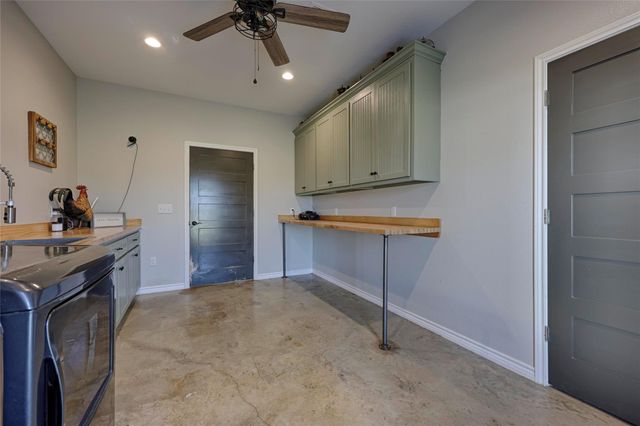 1100 Calhoun RD, Eagle Lake, TX 77434